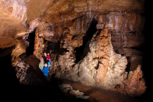 Photo of Onyx Ridge section of the cave with People