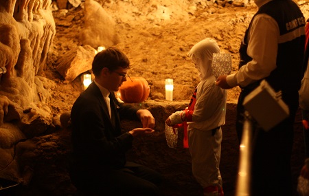 Photo of Holloween Trick-or-Treating at Cave of the Mounds