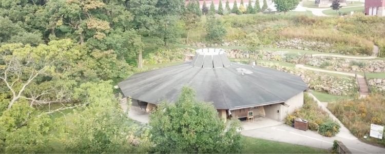 Visitor Center at Cave of the Mounds