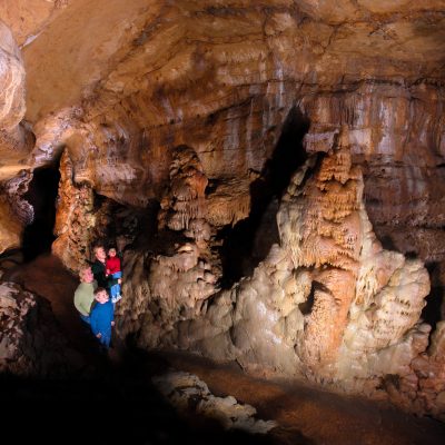 Photo of Onyx Ridge section of the cave with People that can bee seen on a Tours in Wisconsin while visiting places in Wisconsin